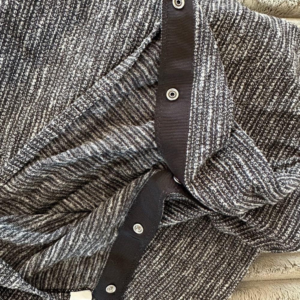 Lululemon Vinyasa Scarf dark Grey & White - Picture 4 of 6